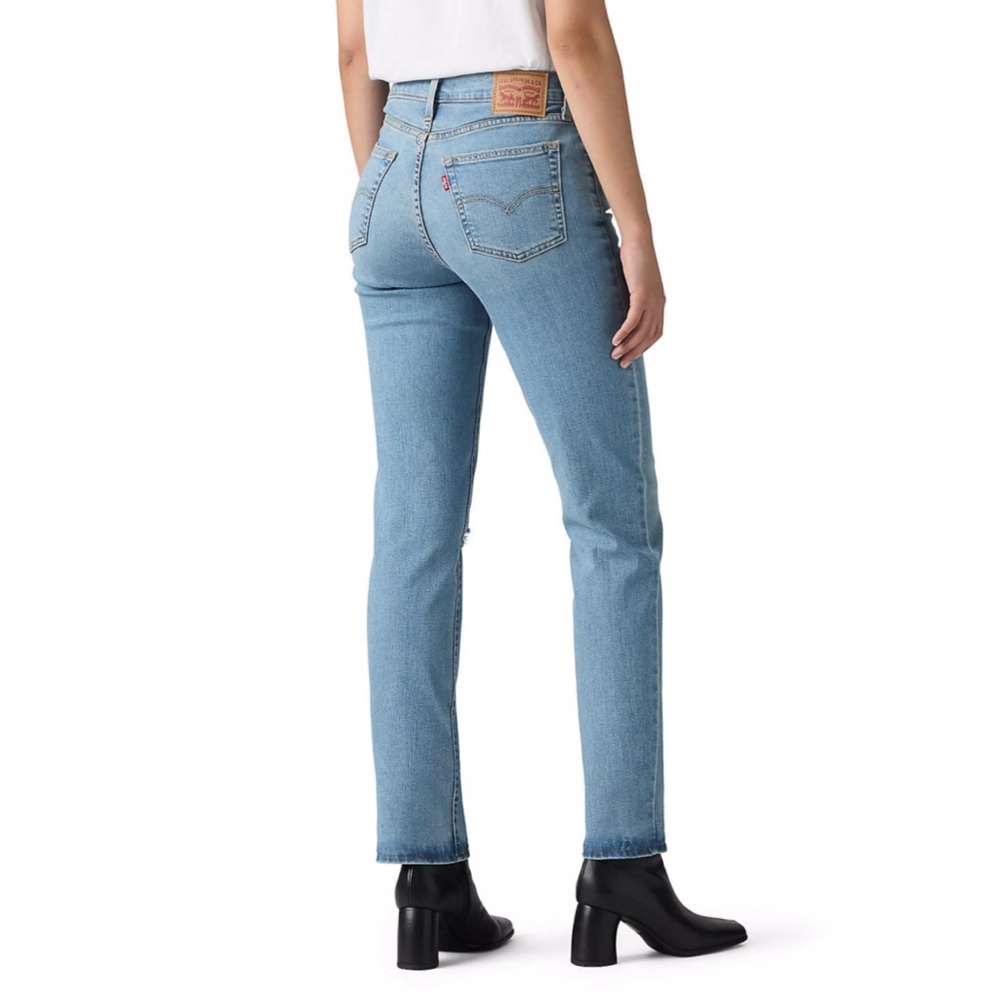 SZ 26 Levi’s 724 High Rise Straight Distressed Blue Denim Straight Leg Jeans